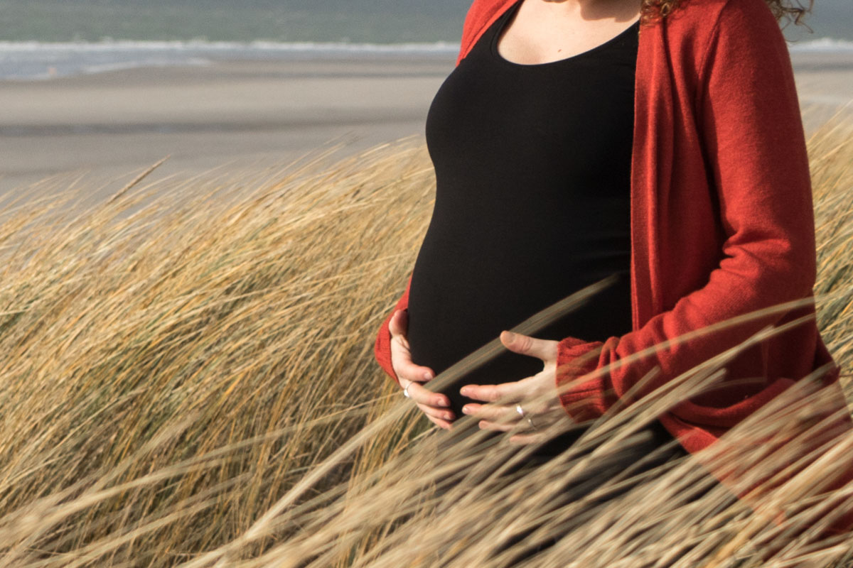 zwangere vrouw zwangerschapsfotografie fotograaf zeeland